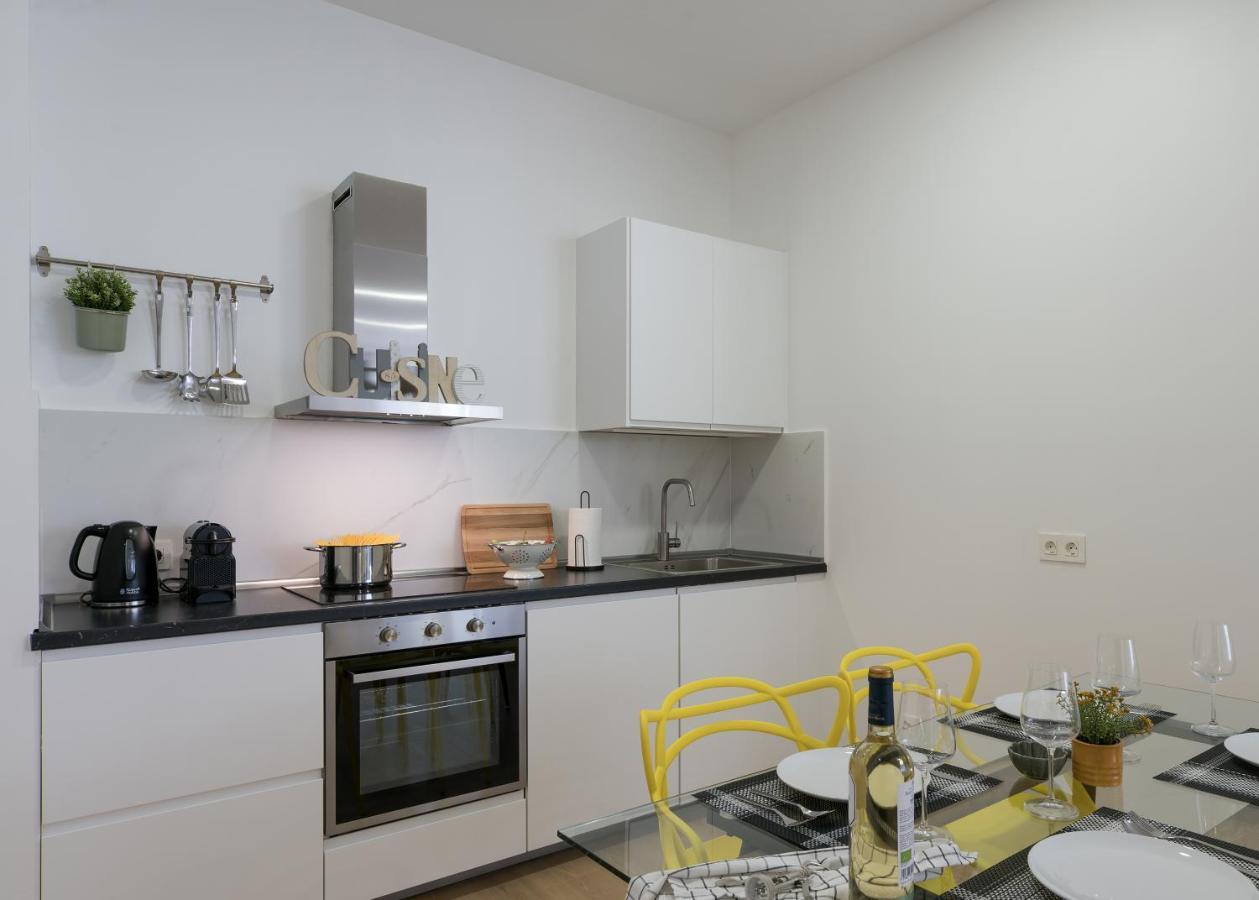 Kaixo Bilbao Apartments ภายนอก รูปภาพ